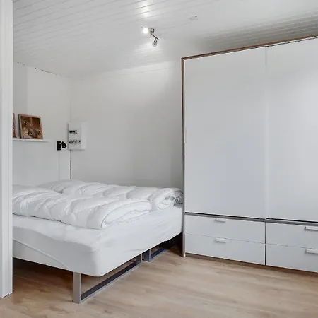 3 Bedroom Cozy In Holiday home