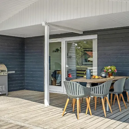 3 Bedroom Cozy In Ebeltoft