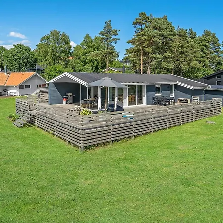 3 Bedroom Cozy In *
