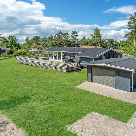 Holiday home 3 Bedroom Cozy In